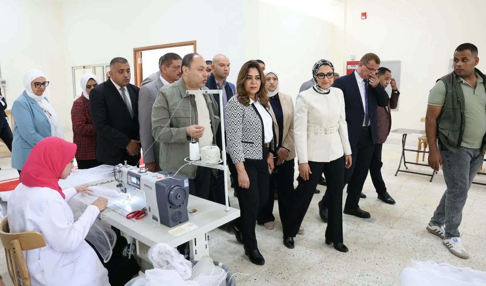 بالوادي الجديد.. مصنع جديد ينتج 1,5 مليون شكارة سنوياً لحماية محصول ...
